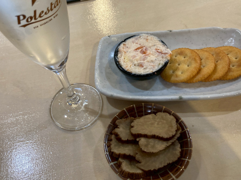 2026/03/29　ポールスター200円、サーモンクリームチーズ290円、いぶりがっこ190円